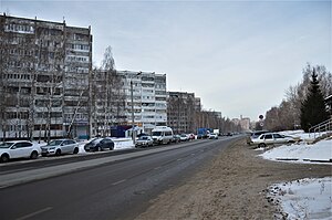Улица Сафиуллина: вид в сторону проспекта Победы (декабрь 2018)