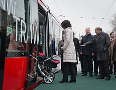 Сергею Собянину демонстрируют возможности трамвая