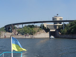 Вход в однокамерный шлюз