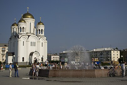 Фонтан на площади