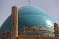 Восстановленные изразцы купола мечети, фото 2011 г.