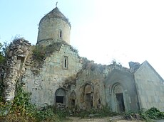 Монастырь Нор Варага. Построен Давидом и Васаком Кюрикянами (Багратуни) в конце XII—первой половине XIII вв.