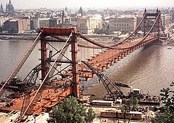 Монтаж последней секции моста, 15 июля 1964г.