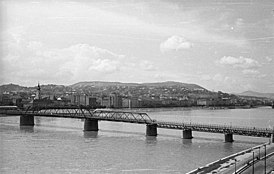Мост Кошута в 1955 году