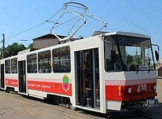 Большинство трамваев города модели Tatra T6B5SU[81]