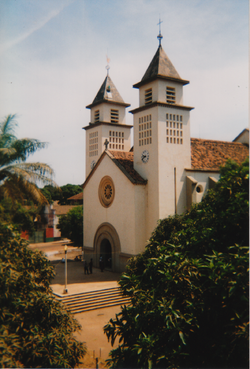 Католический собор в Бисау