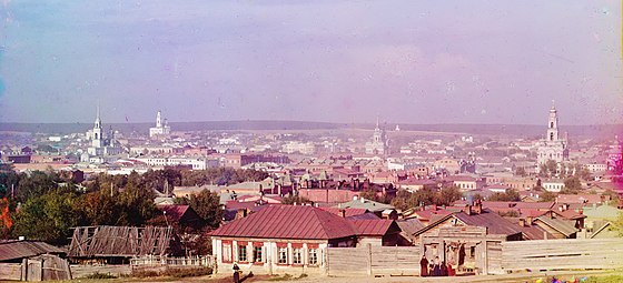 Вершины главных храмов (слева направо): Богоявленский, Вознесенский, Екатерининский, Большой Златоуст[38]