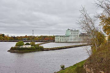 Верхний подходной канал и верхний островок