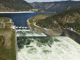 Береговой водосброс