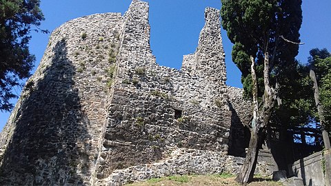 Руины византийской крепости Петра, Грузия