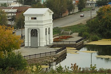 Плотина городского пруда