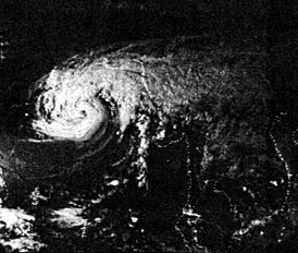циклон Бхола в 08:58 (UTC) 11 ноября 1970 года