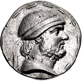 Тетрадрахма Фраата II, отчеканенная в Селевкии в 129 году до н. э.