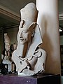Эхнатон, урожденный Аменхотеп IV, был сыном царицы Тийе, и он отвернулся от доминирующего культа Амона, перенёс столицу и провозгласил Атона верховным божеством
