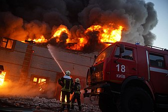 Пожар на складе в Святошинском районе 17 марта