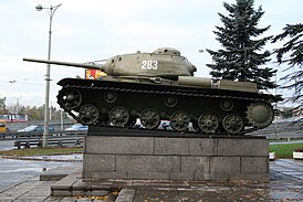 Прототип танка КВ-85 «Объект 239», установленный в качестве памятника на проспекте Стачек[1], Санкт-Петербург