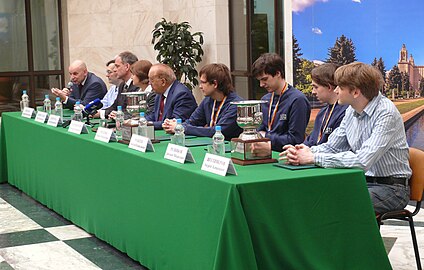 Команда МГУ - двукратный чемпион ICPC 2018 и 2019 на торжественном приёме в Московском университете