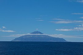 Куин-Мэрис-Пик (Тристан-да-Кунья) — высшая точка Британских заморских территорий.