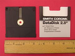 2,8″ дискета от Smith Corona  (англ.) (рус.