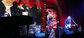 Tom Petty and the Heartbreakers во время выступления в 2017 году
