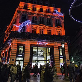 Бутик Cartier на Елисейских полях в Париже