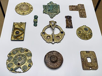 Фибулы из позолоченной бронзы, ок. 800—1000 гг.