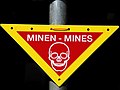 Табличка, предупреждающая о минах