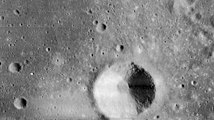 Сателлитный кратер Фра Мауро B. Снимок зонда Lunar Orbiter - I.