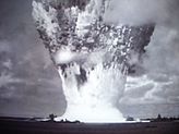 Султан с облаком высотой 2–3 км: взрыв Бэйкер 23 кт на глубине 27 м (1 м/т1/3).