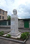 Памятник Карбышеву в Херсоне.
