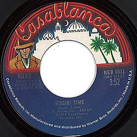Обложка сингла Kiss «Kissin’ Time» (1974)