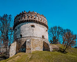 Круглая башня. Вид с замкового двора