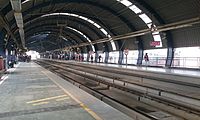 Платформа станции Лакшми Нагар