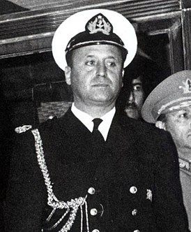 Военно-морской адъютант Президента Республики Чили капитан первого ранга Артуро Арайя