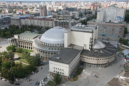 Новосибирский театр оперы и балета, вид сверху, 2011 год