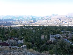 Вид на город Ордубад, на заднем плане видны горы на территории Ирана