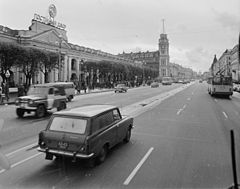 Невская линия Гостиного двора в 1977 году.