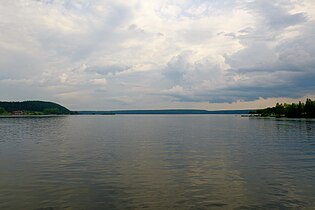 Вид на городской пруд