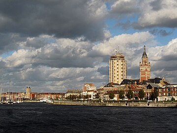 Вид с моря на центральную набережную