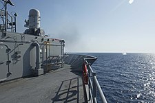 Стрельба из носового 20-мм ЗАК Phalanx CIWS; USS Mount Whitney (LCC-20), 2016 год.