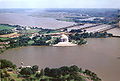 Вид на юг. Монумент Джефферсону, Потомак и аэропорт