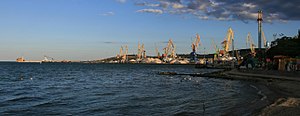 Вид на Феодосийский порт