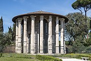 Храм (толос) Геркулеса Непобедимого на Бычьем форуме в Риме. Ок. 120 г. до н.э.