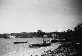 Побережье залива Кайели у поселения Намлеа (фотография 1949 года)