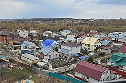 Поселковая застройка в районе улицы Поперечно-Азинской