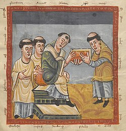 Рабан Мавр (справа) дарит свой труд Папе Григорию IV. (Austrian National Library, Cod. 652, f. 2., Fulda, 831-840)