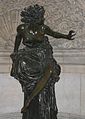 Статуя Пифии в Парижской национальной опере