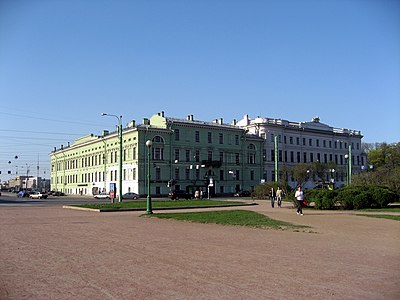 Дом Бецкого (справа) и дом Салтыкова (слева). Фасады, выходящие на Миллионную улицу. Вид с Марсова поля