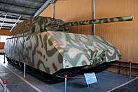 Единственный сохранившийся в мире экземпляр танка «Maus» (мышь).