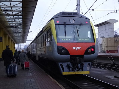 ДР1Б 500-й серии в серой окраске на станции Минск-Пассажирский.